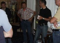 008_Ein_letztes_Briefing_im_Hotel